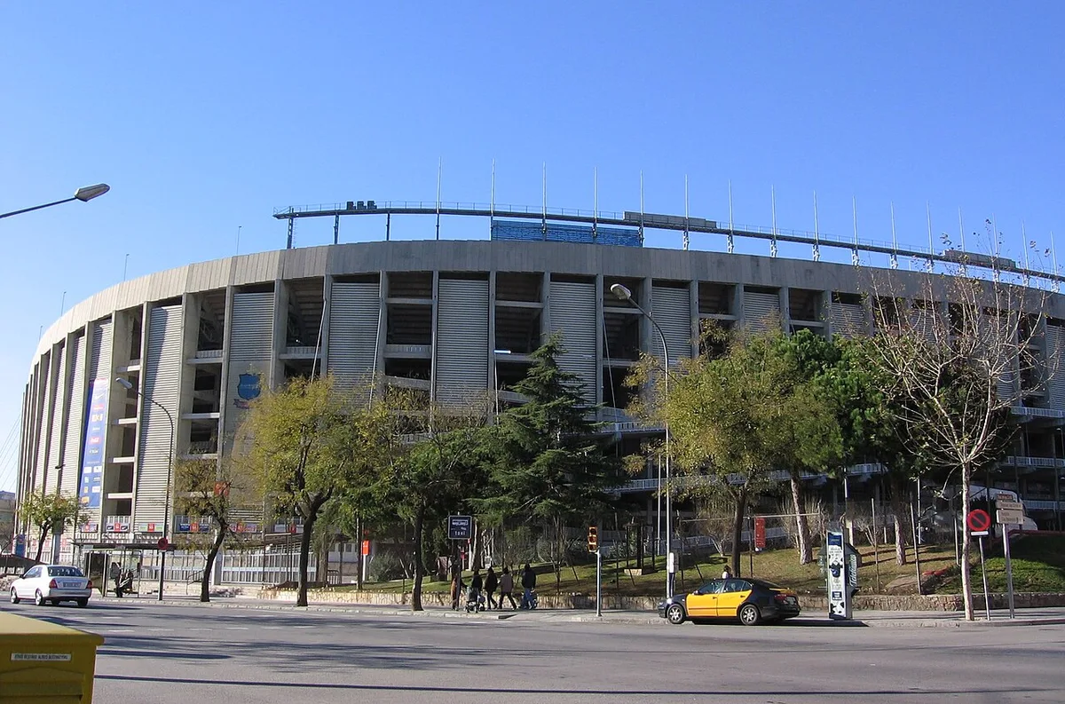 Het exterieur van het Camp Nou stadion van FC Barcelona, het grootste voetbalstadion van Europa